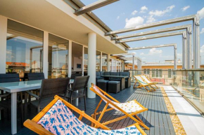 Luxury Apartment with balcony in Downtown